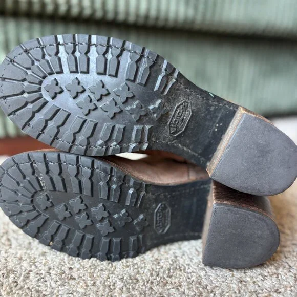 Frye Sabrina Chelsea Leather Ankle Booties Distressed Brown - Picture 7 of 7